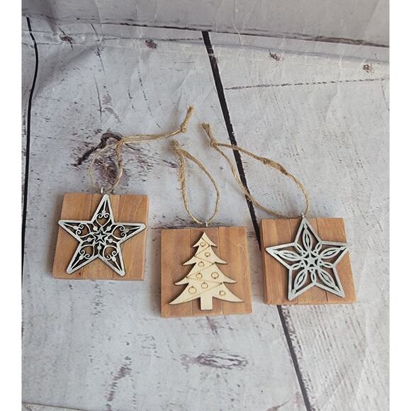 Set 3 Handmade Wooden Rustic Christmas Ornament Snowflakes Christmas Tree New - Picture 1 of 6